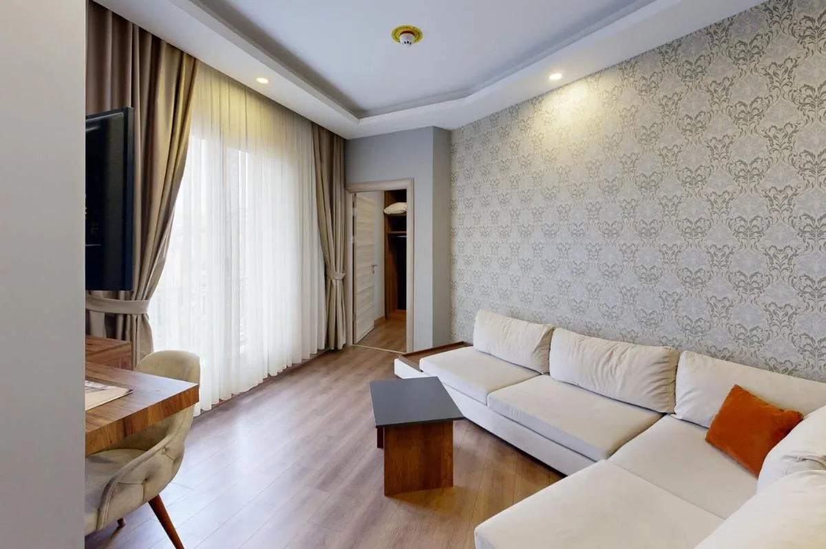 Image 5 of King City Hotel