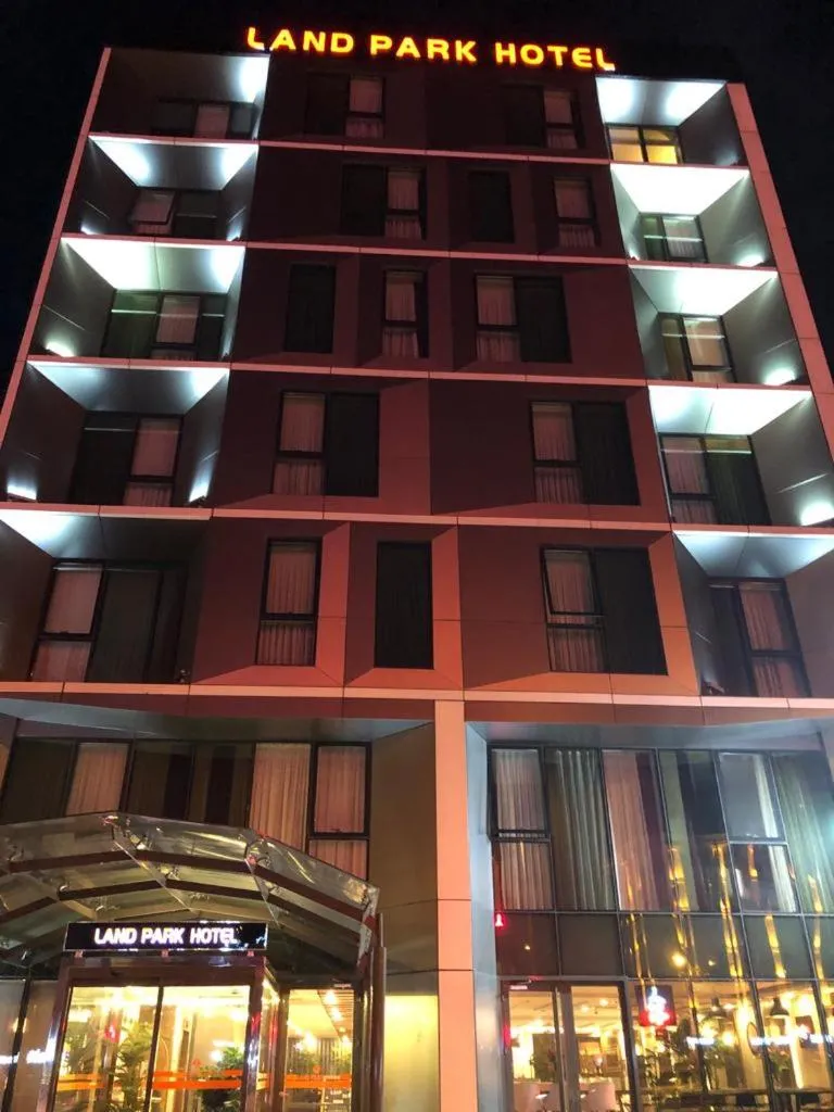 Image 3 of Land Park Hotel