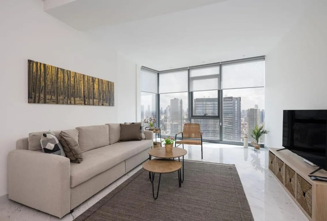 Image of Lovely Modern 1bd Condo Views W Poolgym! #222