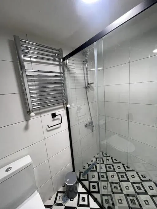 Image 4 of Luxurious and comfortable flat 7
