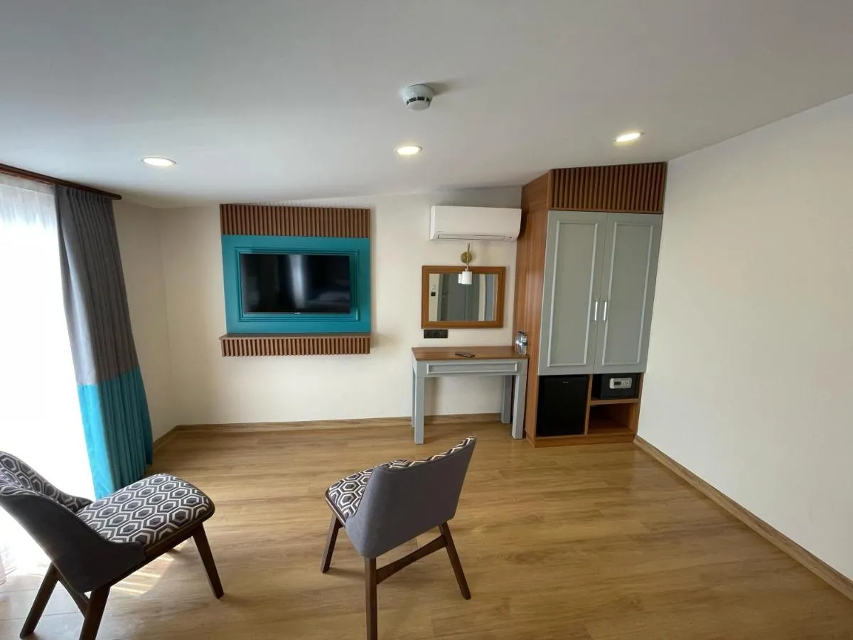 Image 3 of Lynda Hotel