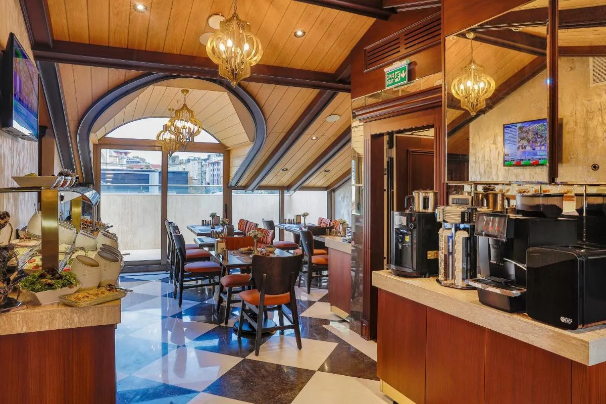 Image 3 of MANORS HOTEL