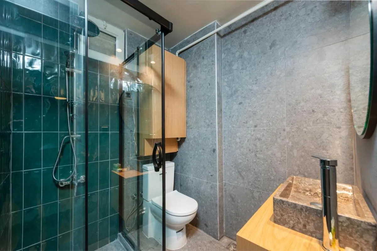 Image 2 of Maison Chic : Newly Renovated 3Br in City Center