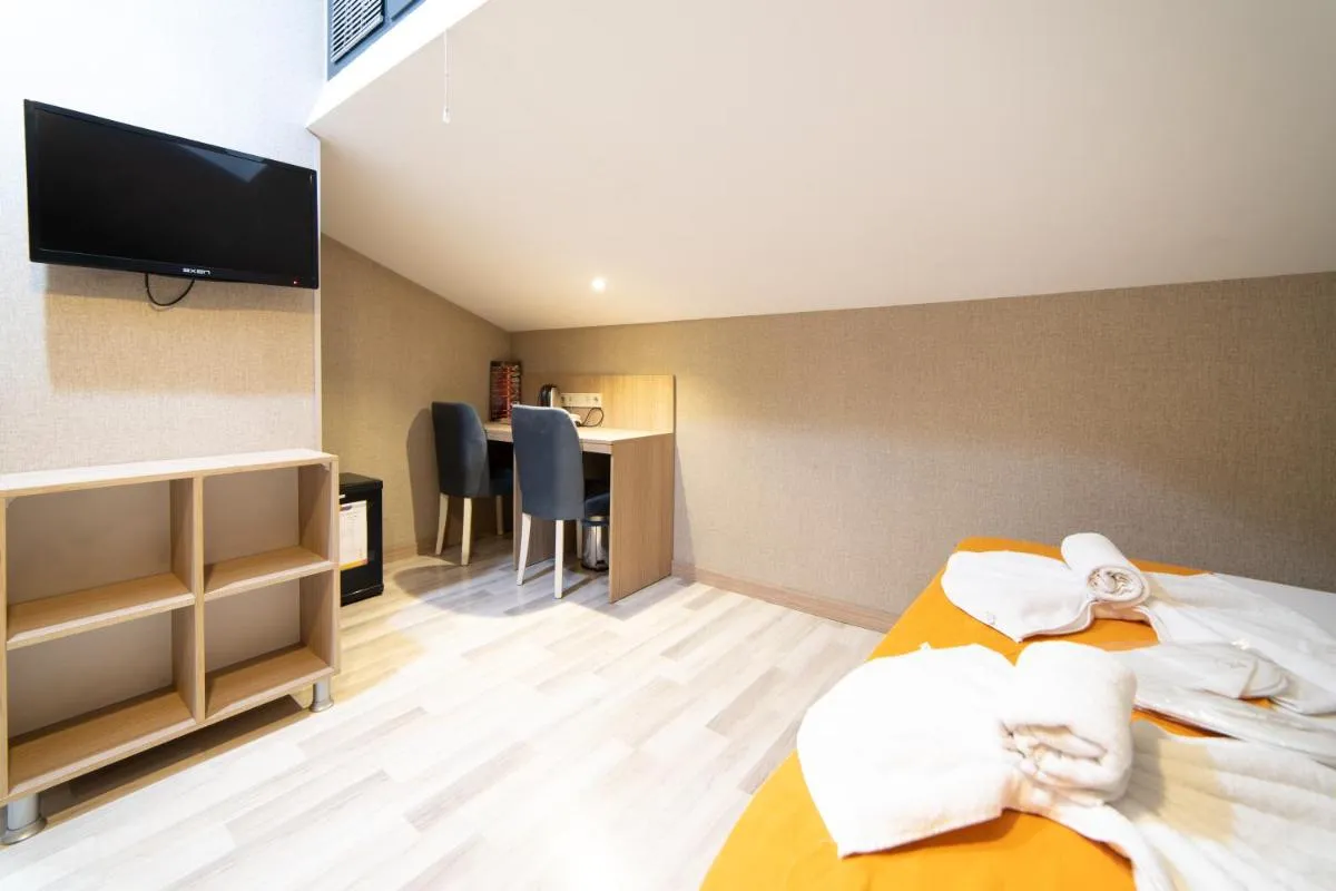 Image 1 of Mardy Hotel