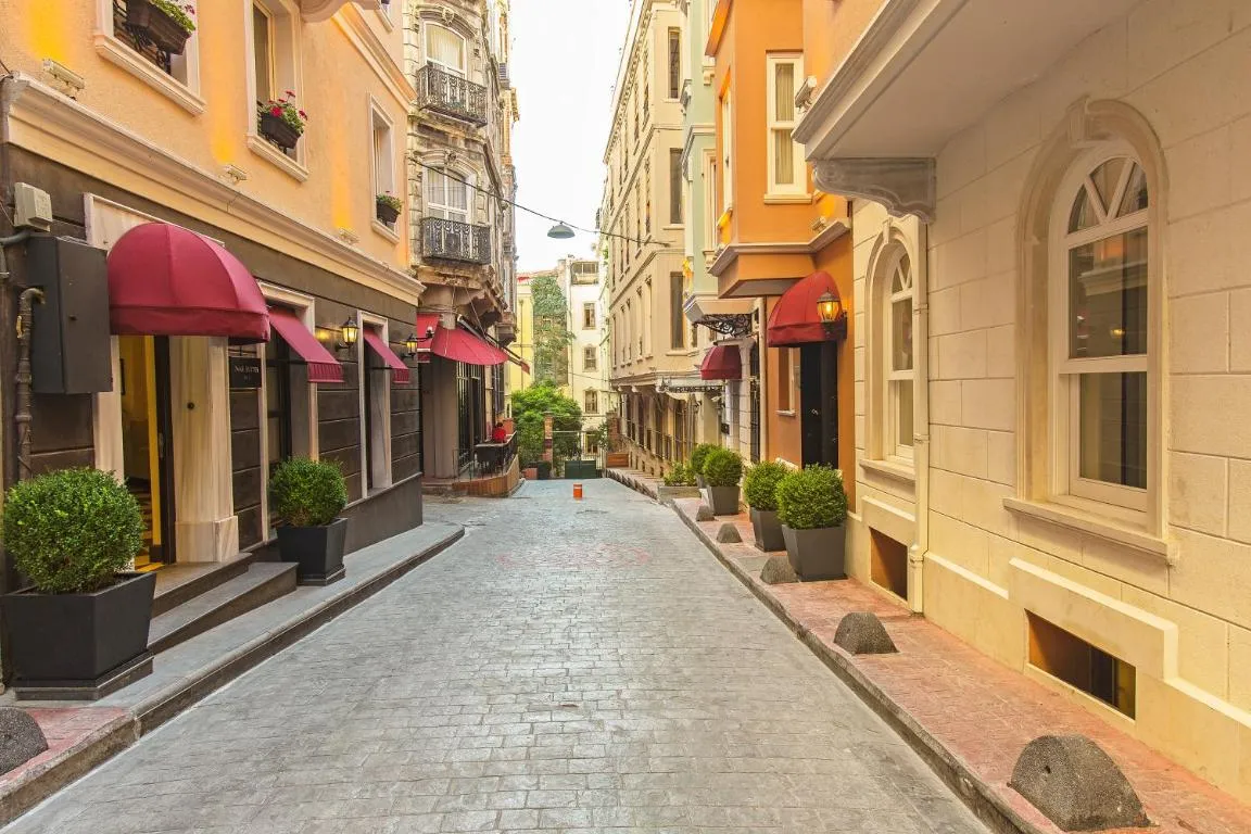 Image of Meroddi Pera Flats