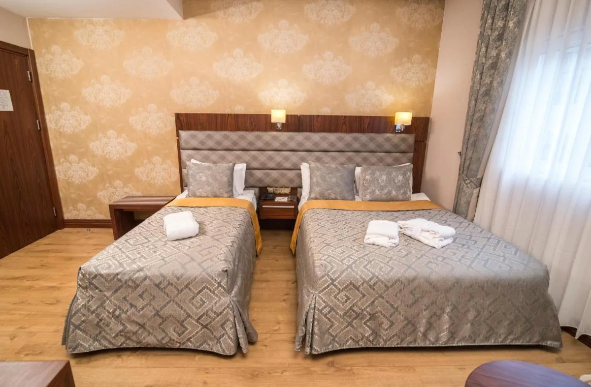 Image 6 of MidMar Deluxe Hotel
