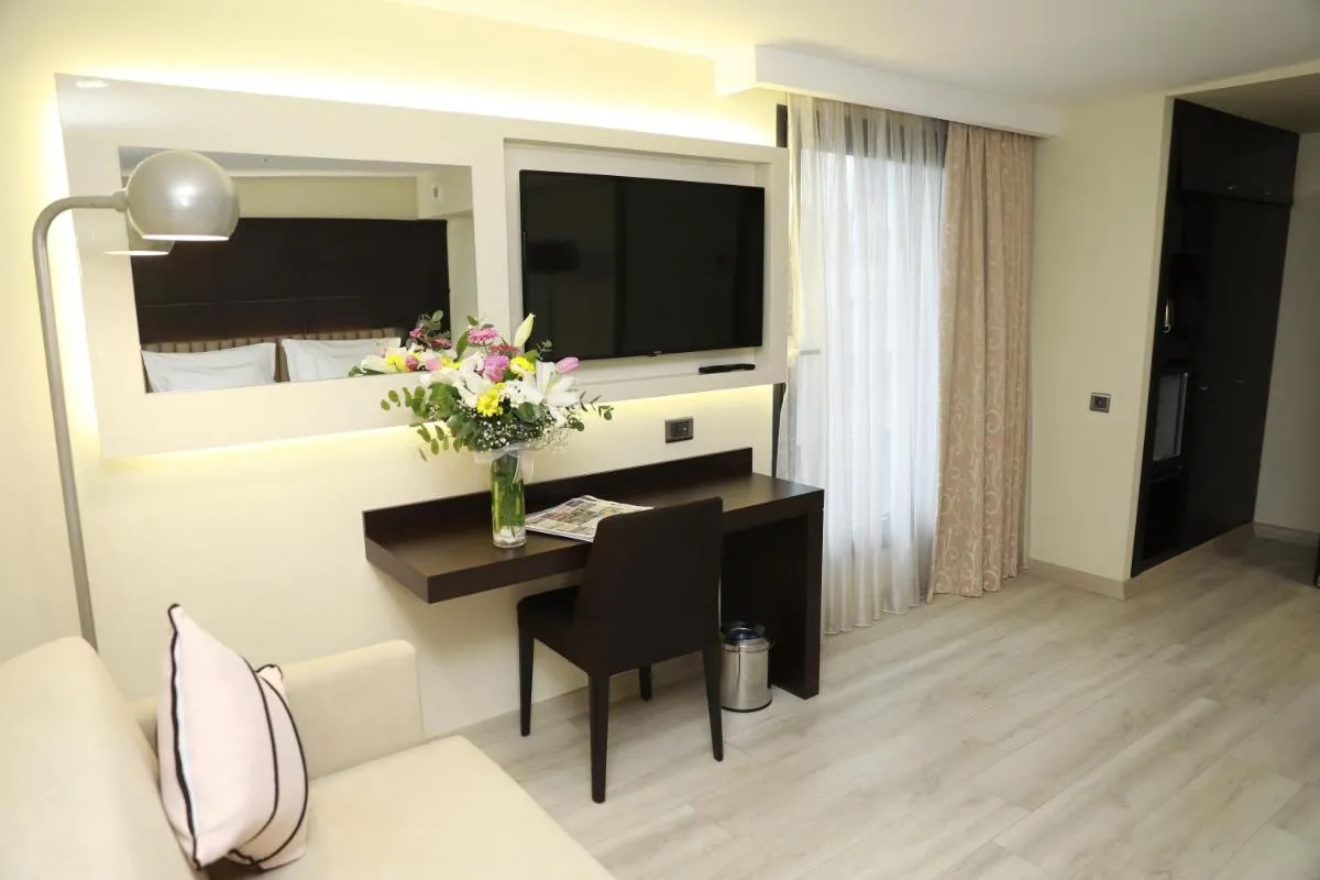 Image 4 of Milord Hotel