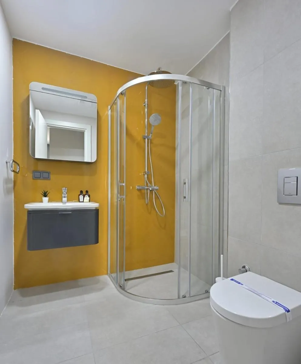 Image 3 of Modern Bright Newly Designed 2bed2bath Home! #216