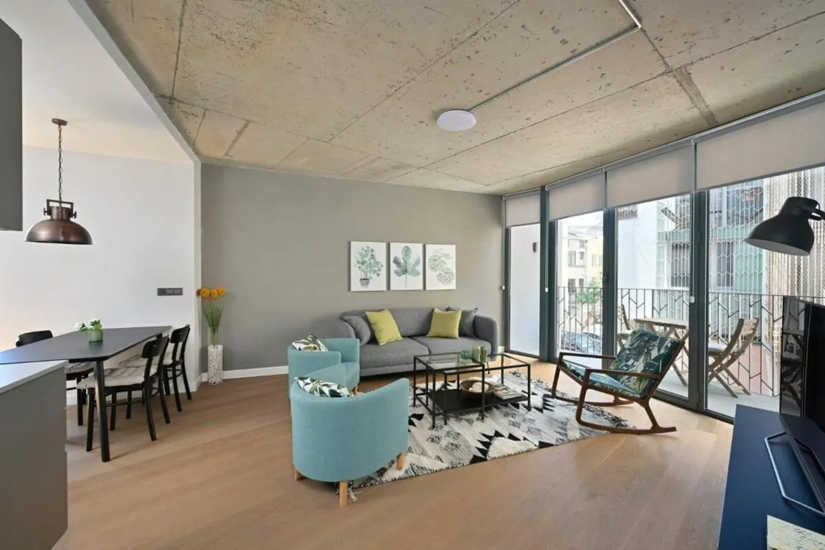 Image 2 of Modern Bright Newly Designed 2bed2bath Home! #216