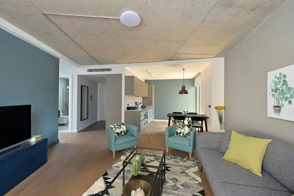 Image 4 of Modern Bright Newly Designed 2bed2bath Home! #216