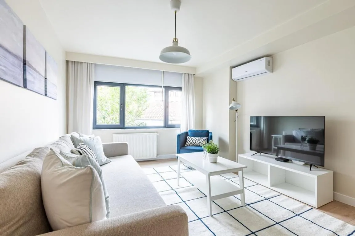 Image of Modern Prime Location 1bed Bright Home! #243