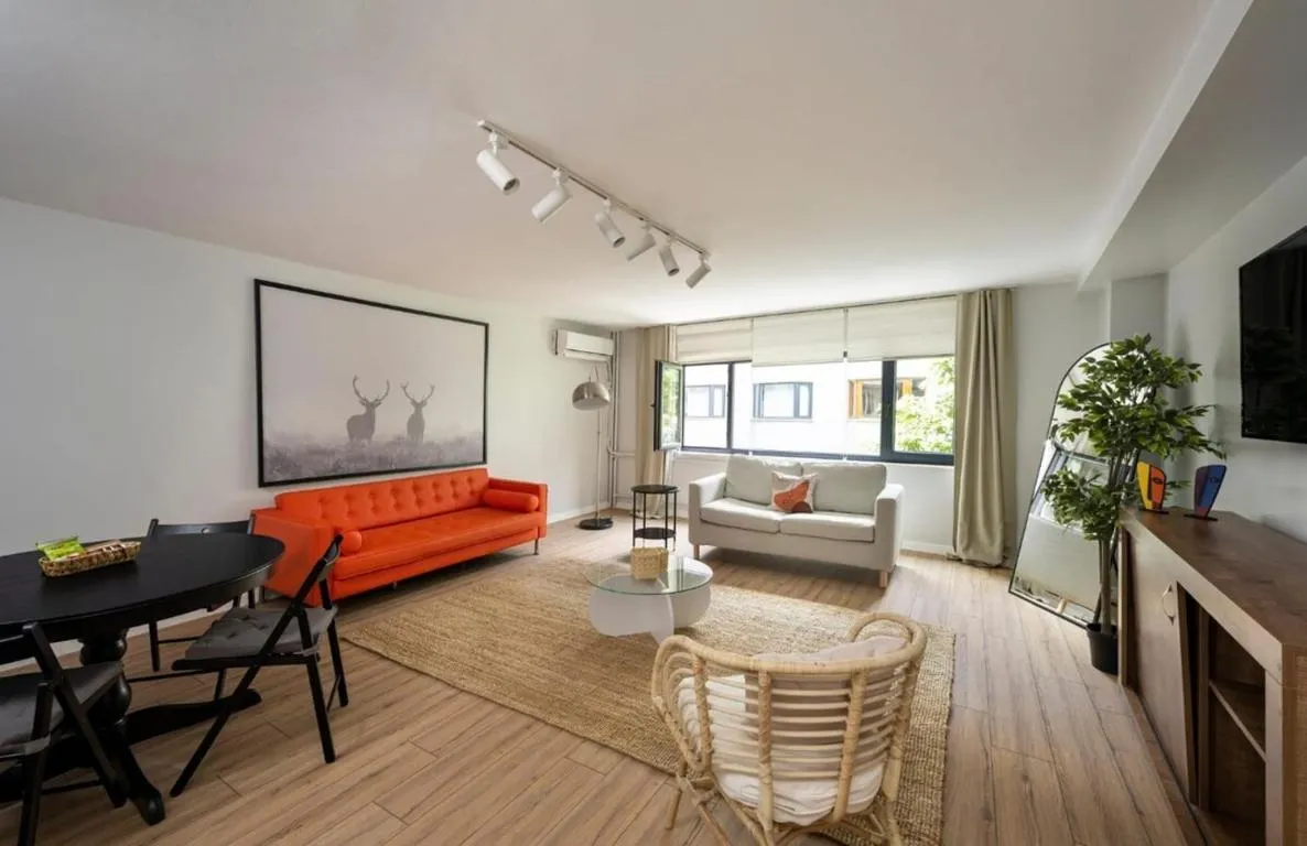 Image of Modern Prime Location 2bd1bath Cozy Home! #213
