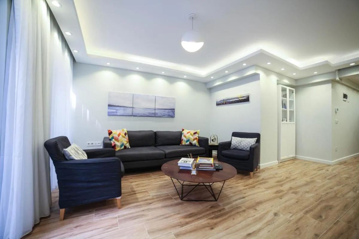 Image 5 of Modern Super Chic Duplex with a Terrace at the heart of city!