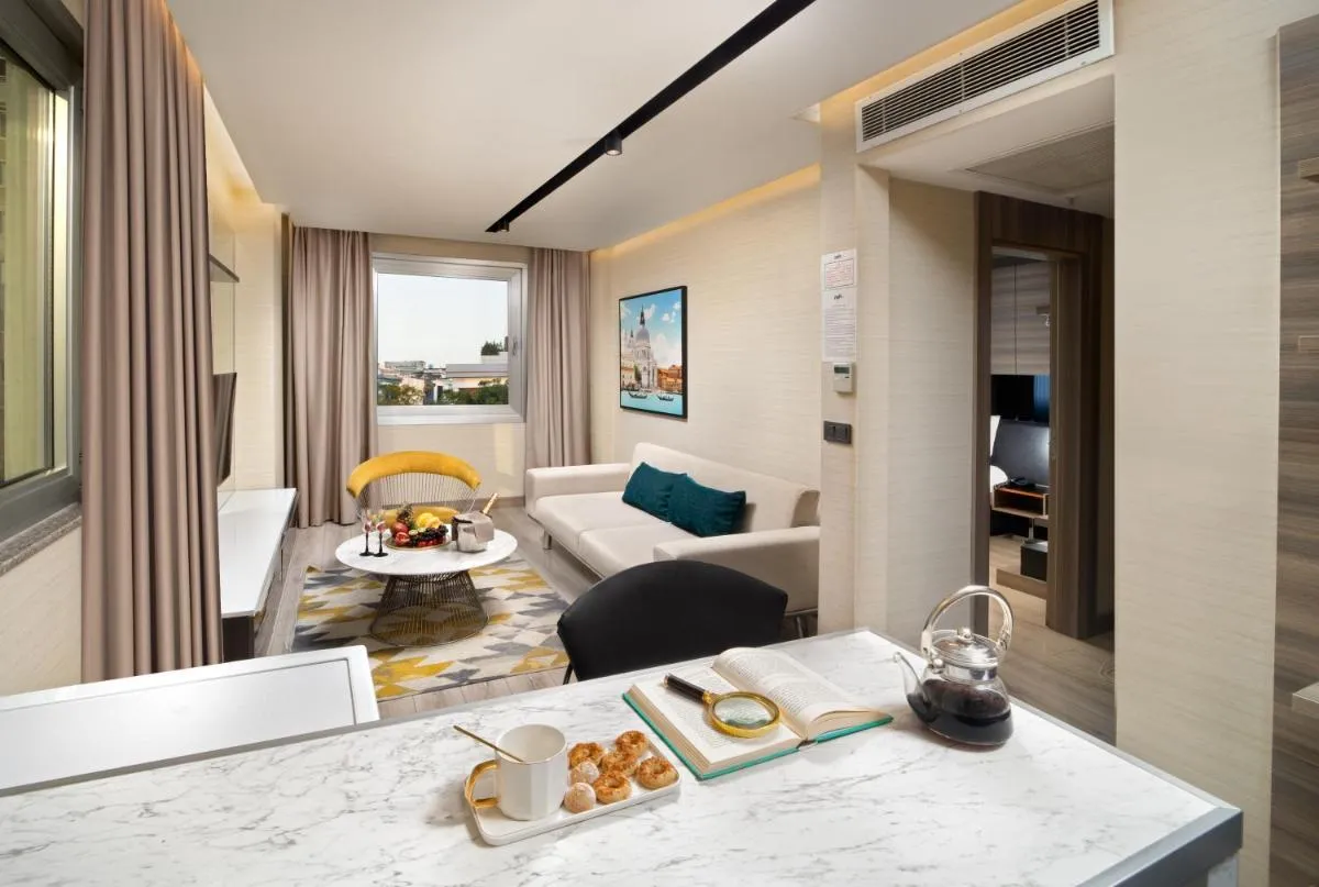 Image 2 of Nish Palace Exlusive Suites