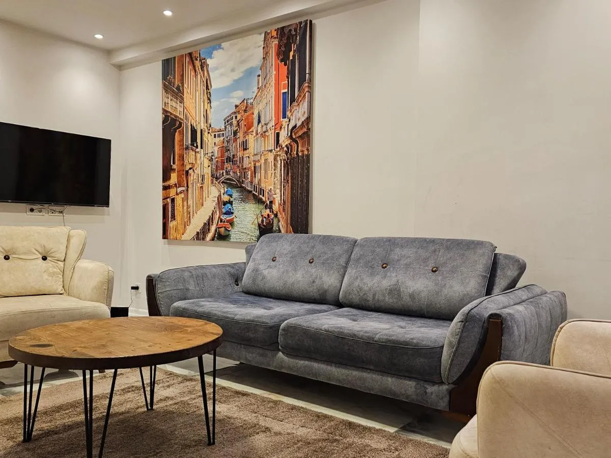 Image 5 of PERFECT RESİDENCE TAKSİM, 2 BEDROOM, POOL, Gym, Sauna