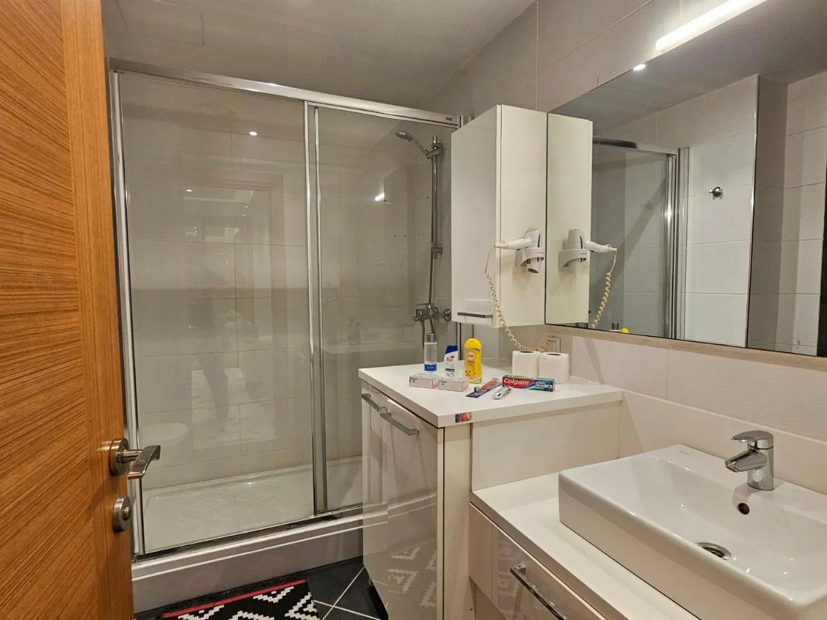 Image 2 of PERFECT RESİDENCE TAKSİM, 2 BEDROOM, POOL, Gym, Sauna