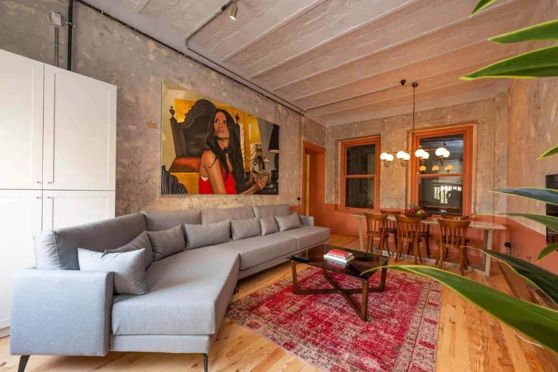 Image of Penelope’s Loft: Just Renovated 5Br in City Centre