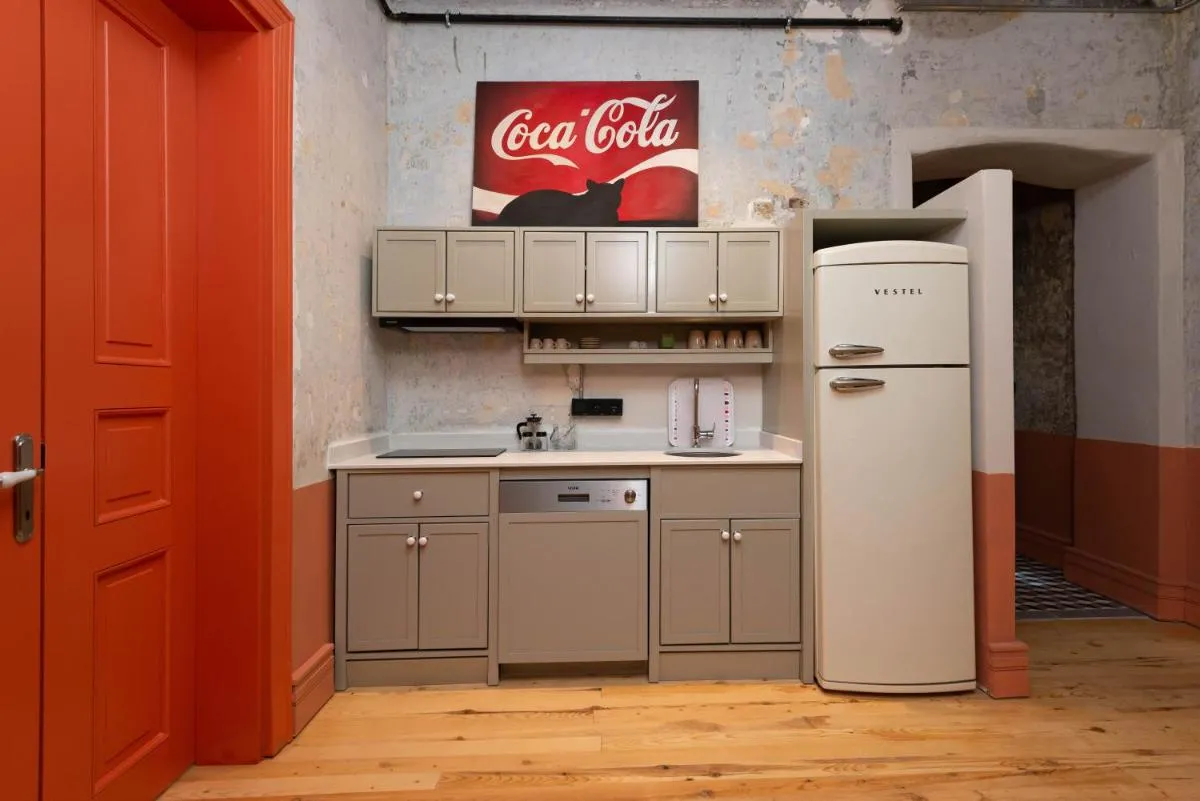 Image 3 of Penelope’s Loft: Just Renovated 5Br in City Centre