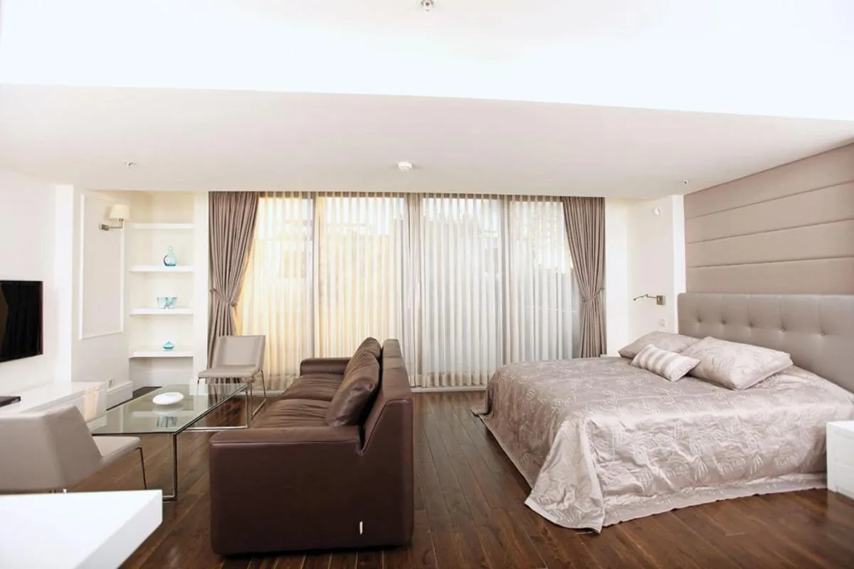 Image 1 of Pera Residence