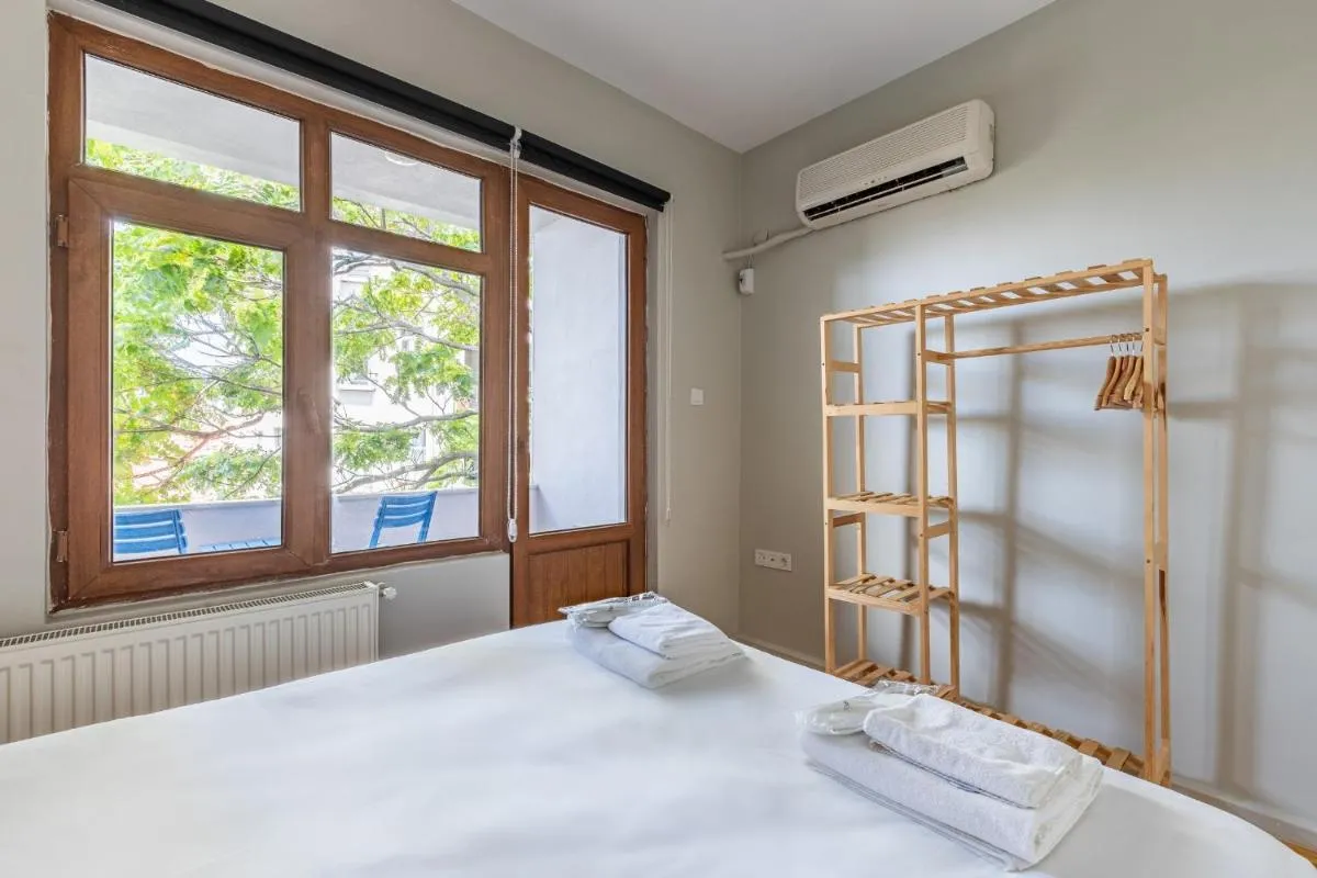 Image 1 of Pin Exclusive 1 BD Taksim B4