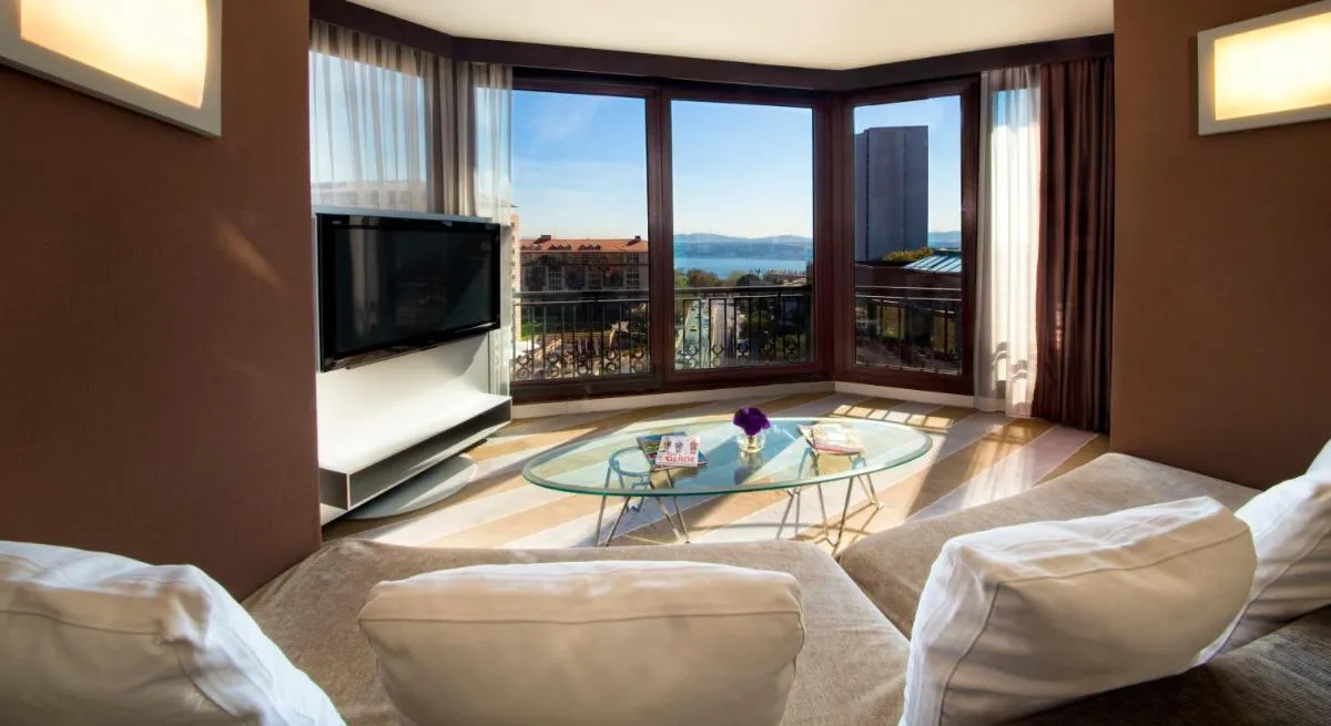 Image 4 of Point Hotel Taksim