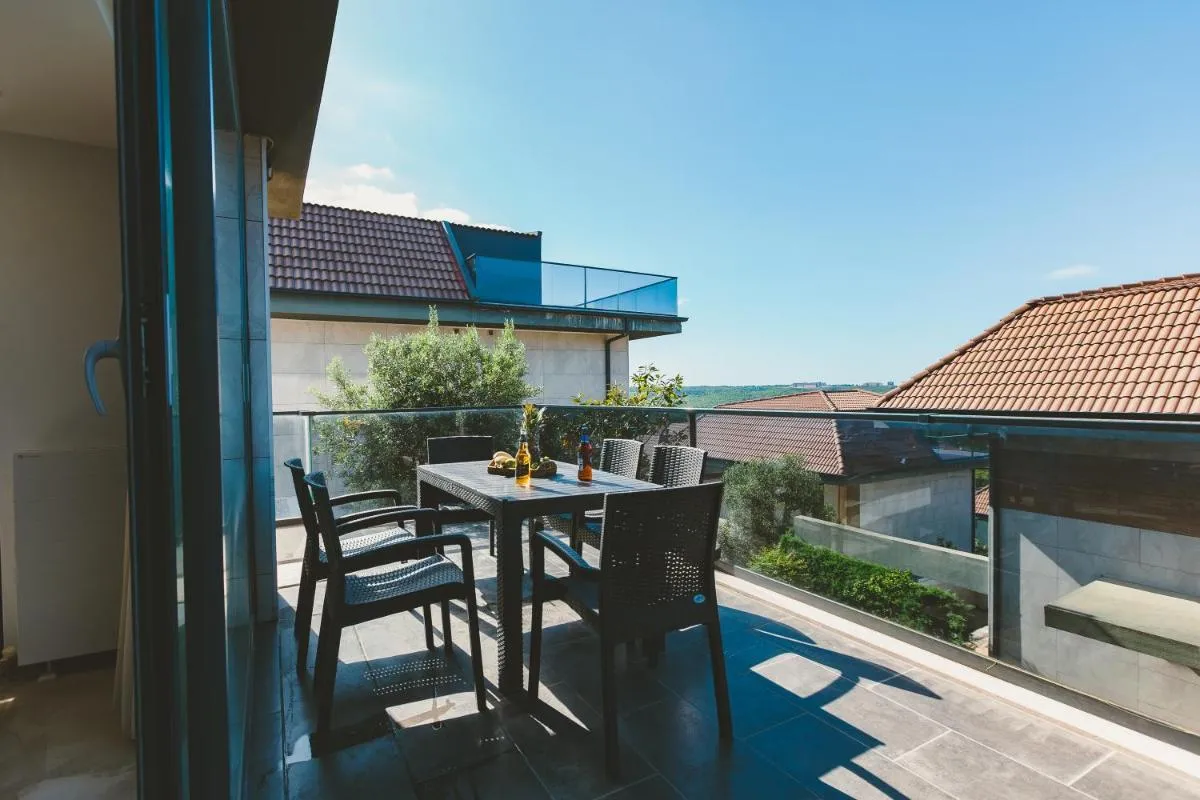 Image 6 of Royal Blue Luxury Villas
