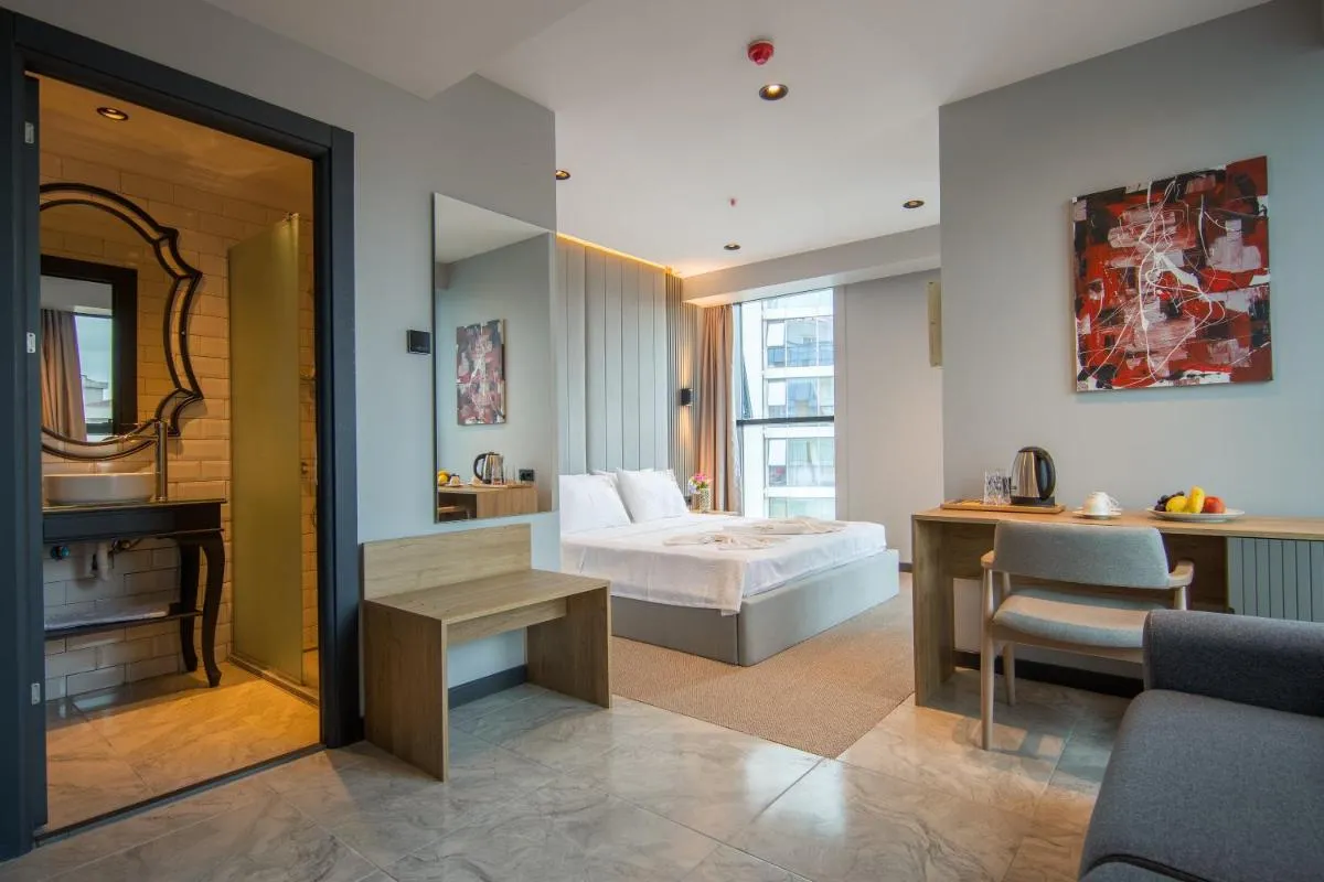 Image 4 of SHERLOCK HOMES HOTELS