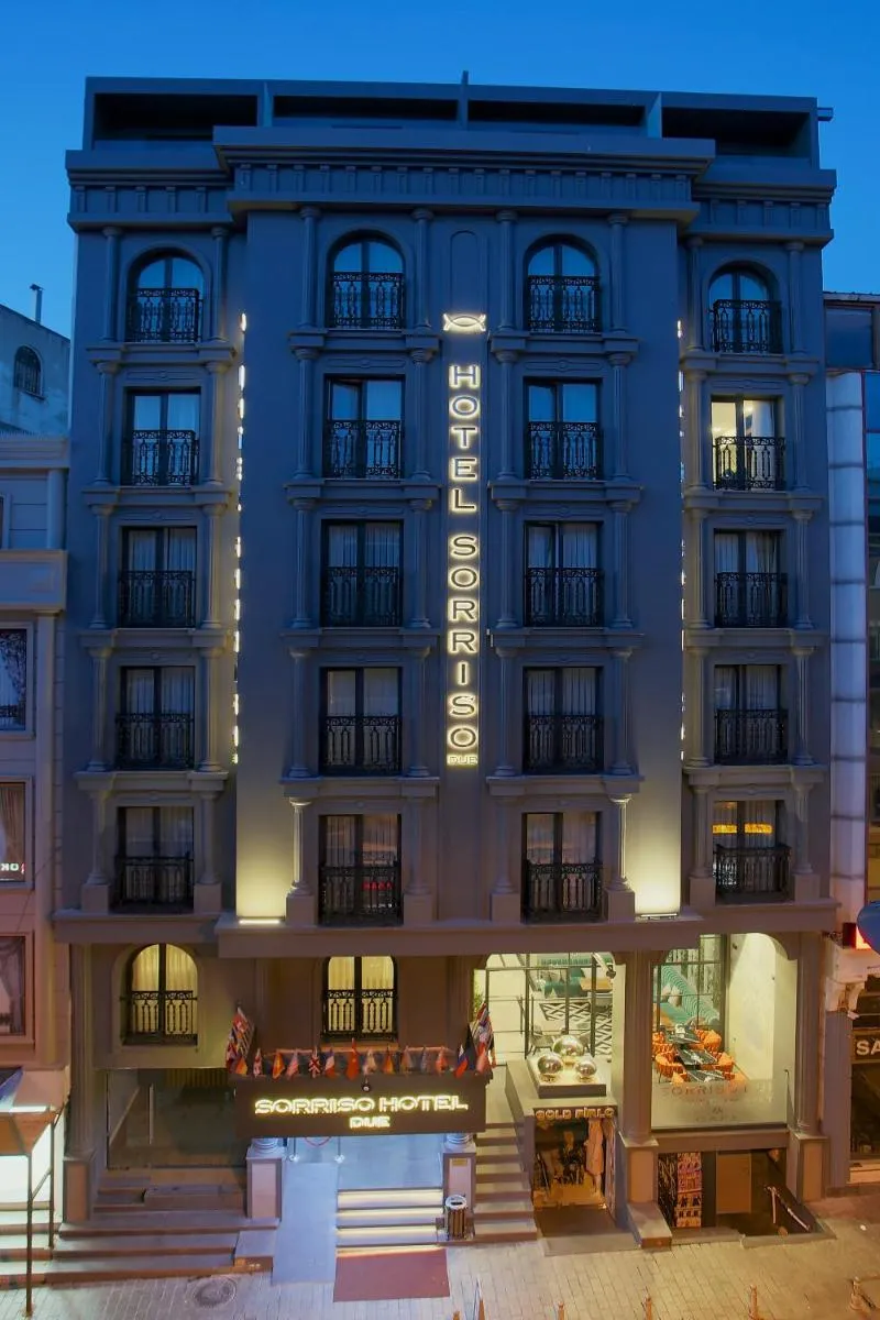 Image 3 of SORRISO HOTEL DUE