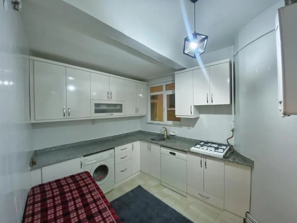 Image 1 of Şişli House