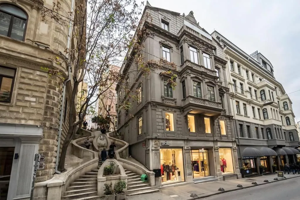 Image 5 of Spacious Flat in Galata