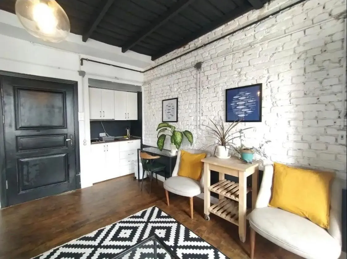 Image 1 of Stay no11