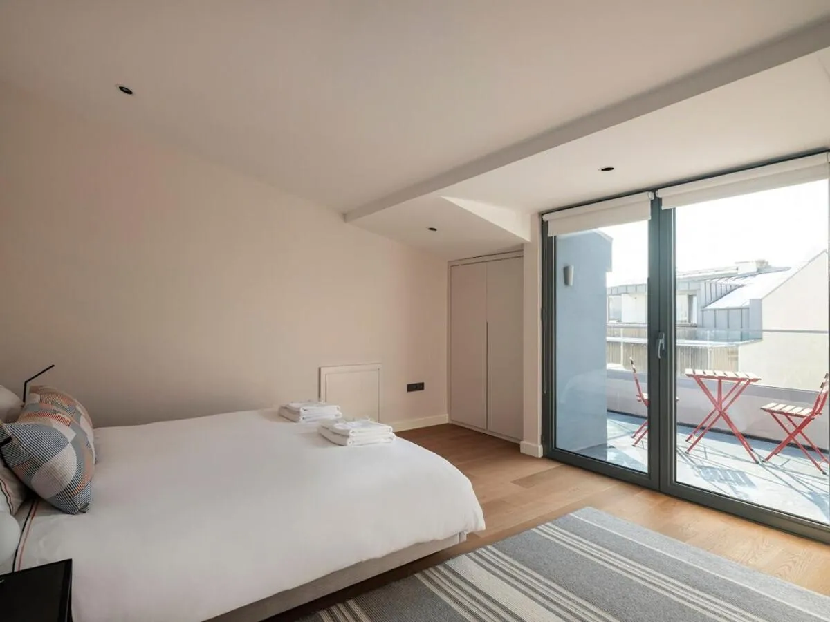 Image 1 of Stunning Bright 1bed15bath Duplex Penthouse! #71