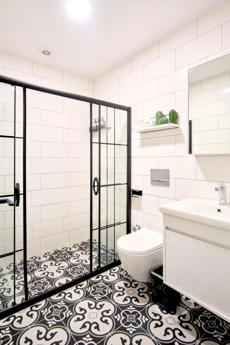 Image 4 of TAKS-INN Suites