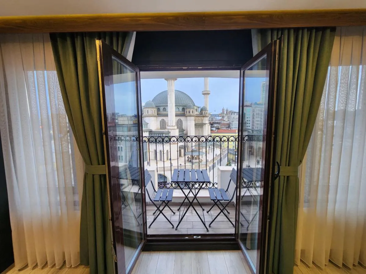 Image 6 of Taksim Landhouse