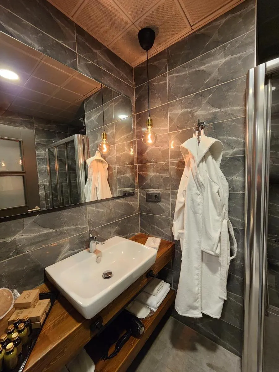 Image 3 of Taksim Landhouse