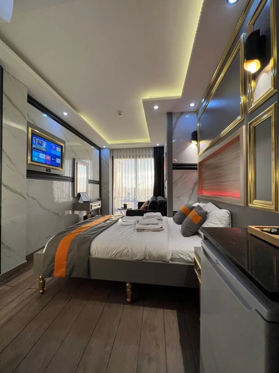 Image 6 of Taksim Larissa hotel suites