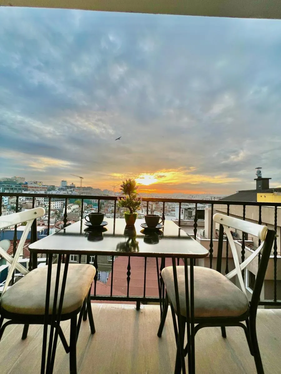 Image 3 of Taksim Larissa hotel suites
