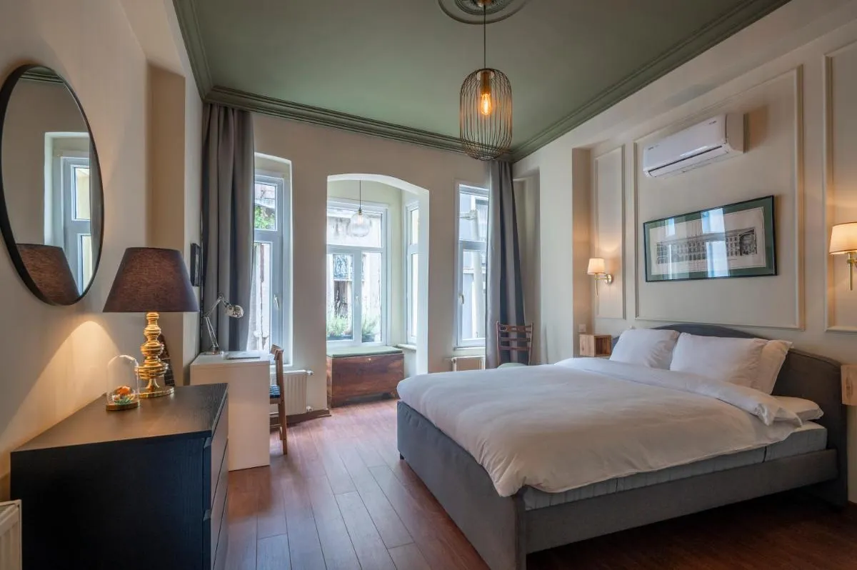 Image 1 of The Stylish Townhouse – City Center