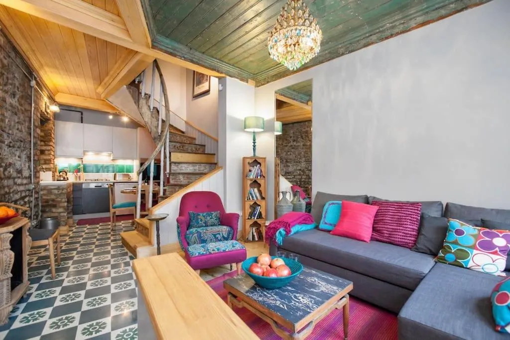 Image of Turquoise House Featured in Elle Decor Magazine