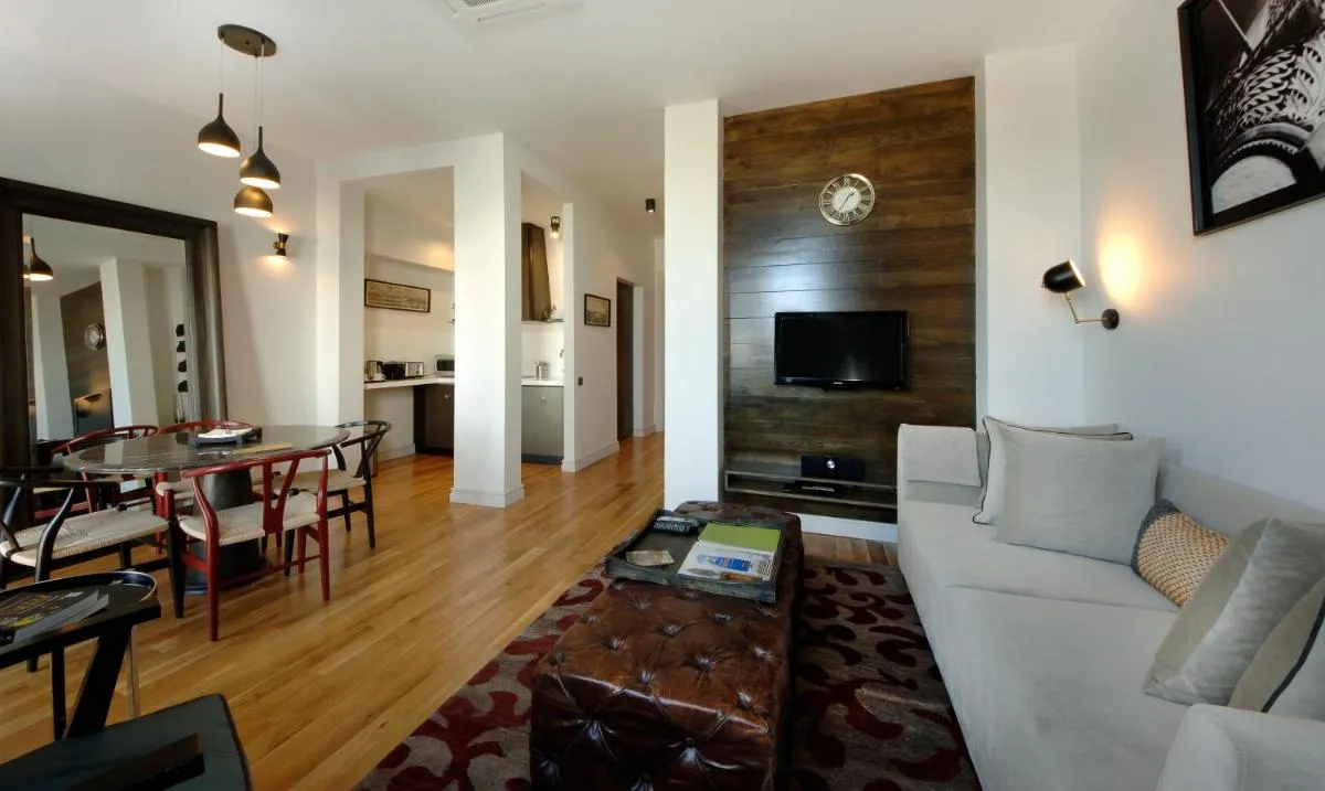 Image 2 of Urban Suites