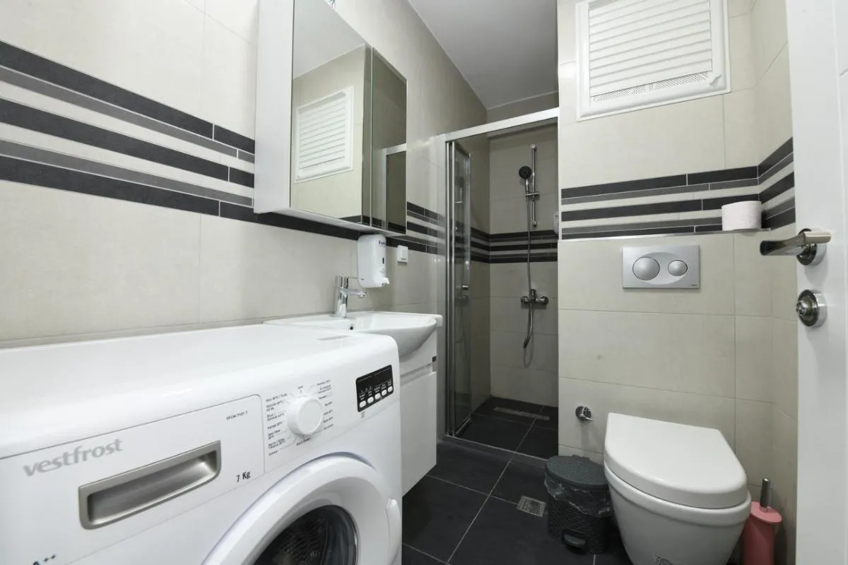Image 2 of Uzay Suite 2