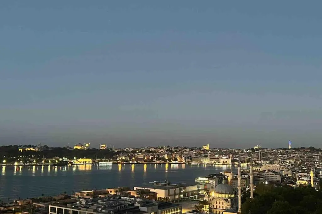 Image of A Million Dollar View In the Heart of the City