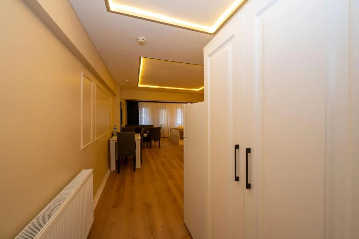 Image 5 of Aiza Suites