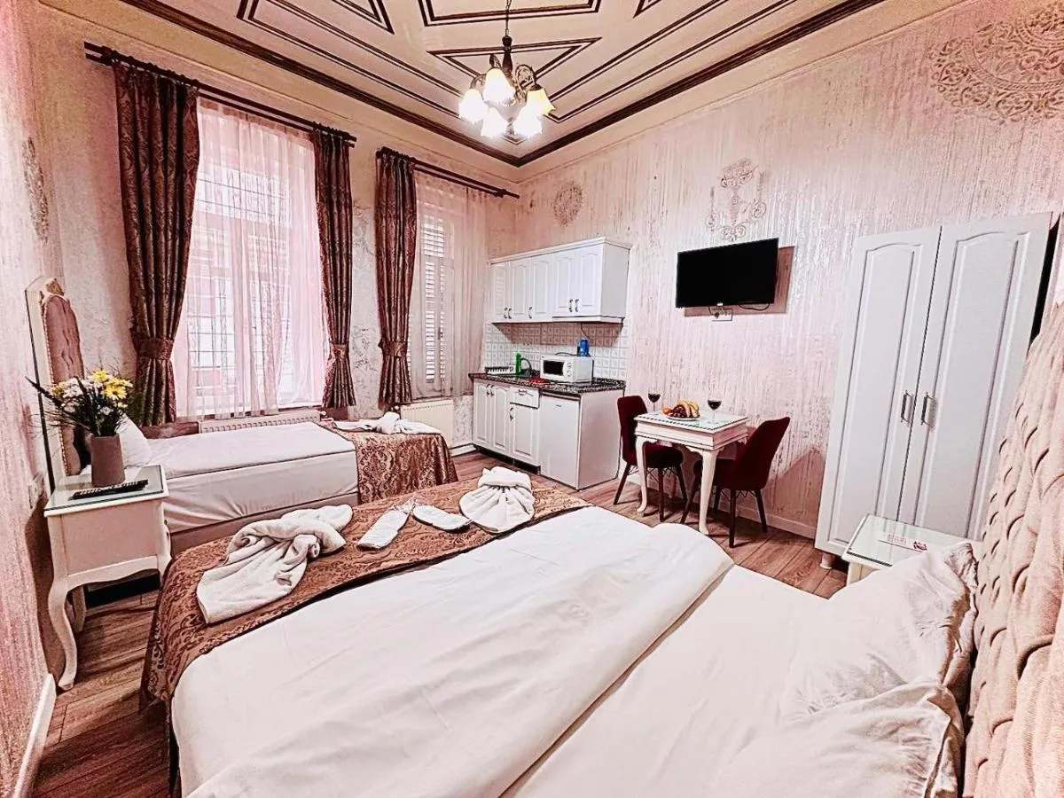 Image 2 of Alhambra Apart Hotel