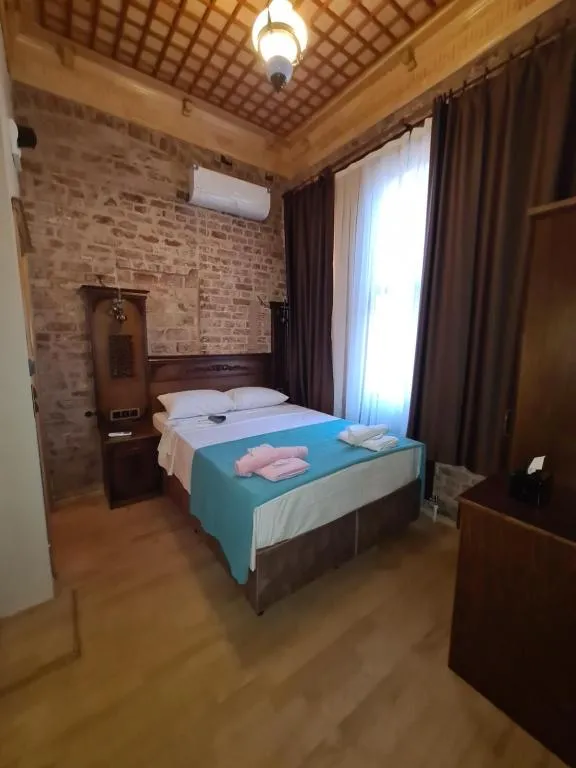 Image of Antique Pearl Hotel