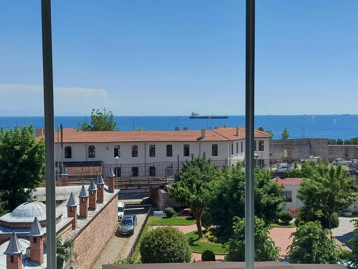 Image 1 of Apart La Mia