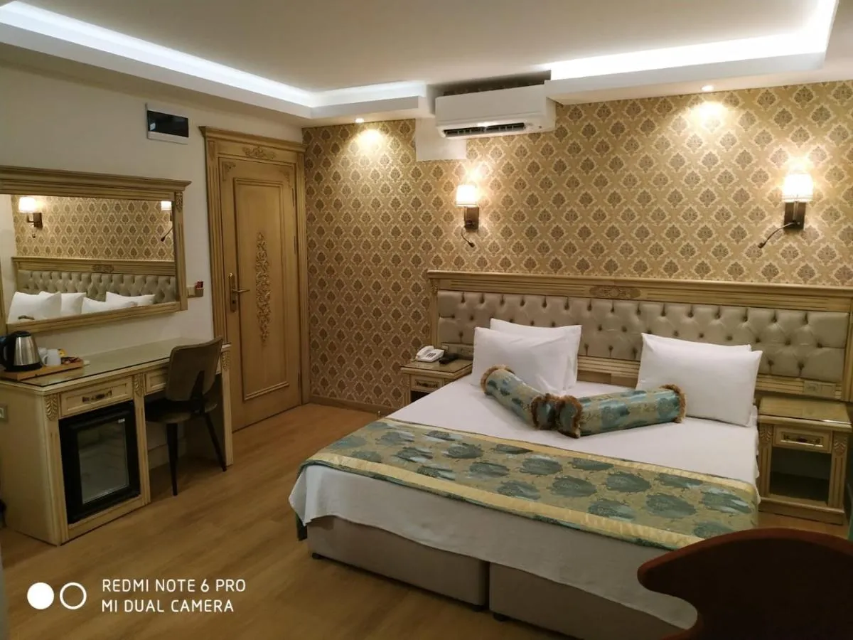 Image 2 of Apple Tree Hotel