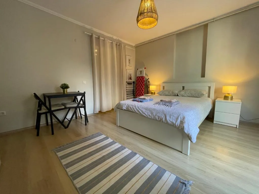 Image of Apt w/ Balcony in center,5 mn walk to Istiklal