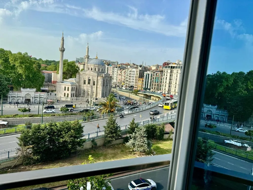 Image of Aram Nenessa Hotel
