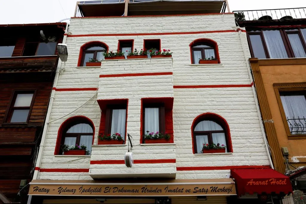 Image of Ararat Hotel